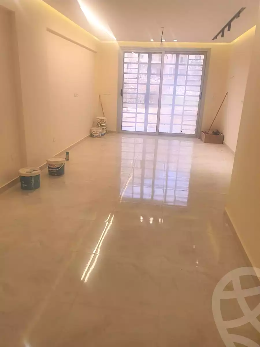 https://aqarmap.com.eg/ar/listing/7179734-for-rent-cairo-6th-of-october-compounds