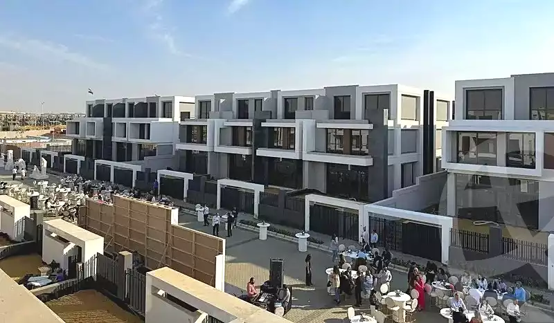 https://aqarmap.com.eg/ar/listing/7179702-for-sale-cairo-new-cairo-compounds-el-patio-town-compound-la-vista