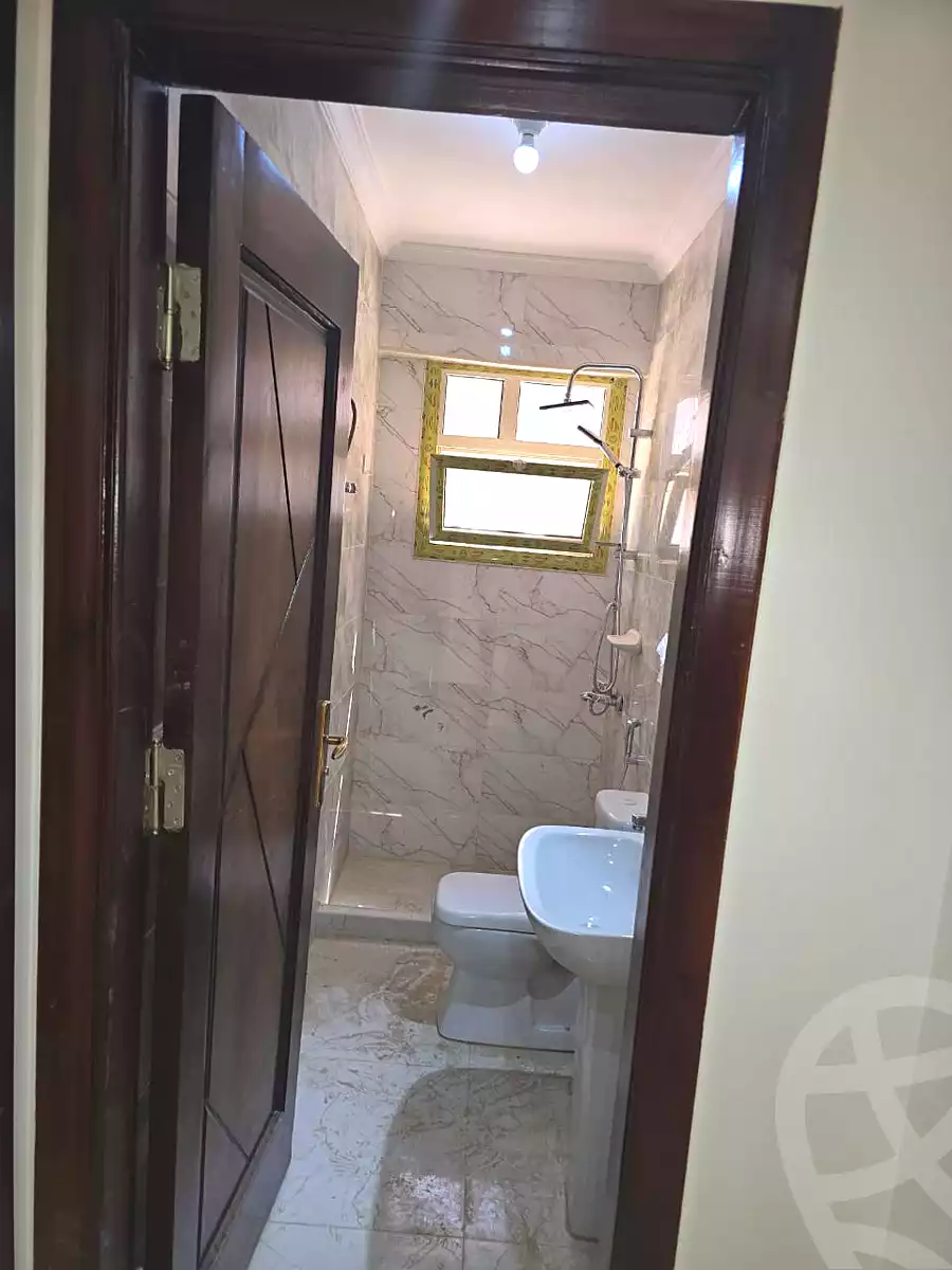 https://aqarmap.com.eg/ar/listing/7179821-for-rent-cairo-6th-of-october-compounds-club-hills-residence-hdp