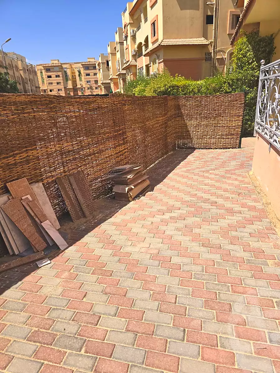 https://aqarmap.com.eg/ar/listing/7179821-for-rent-cairo-6th-of-october-compounds-club-hills-residence-hdp