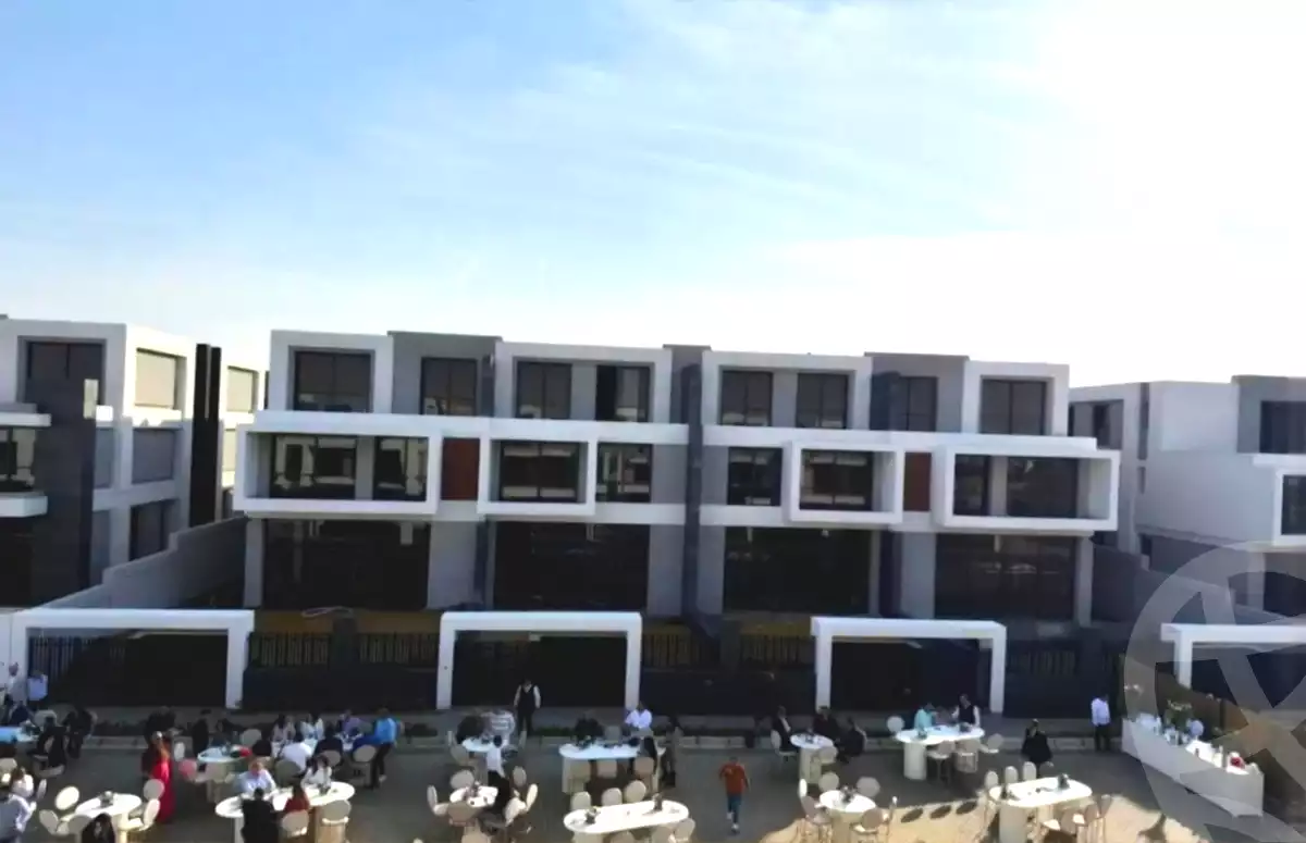https://aqarmap.com.eg/ar/listing/7179870-for-sale-cairo-new-cairo-compounds-el-patio-town-compound-la-vista