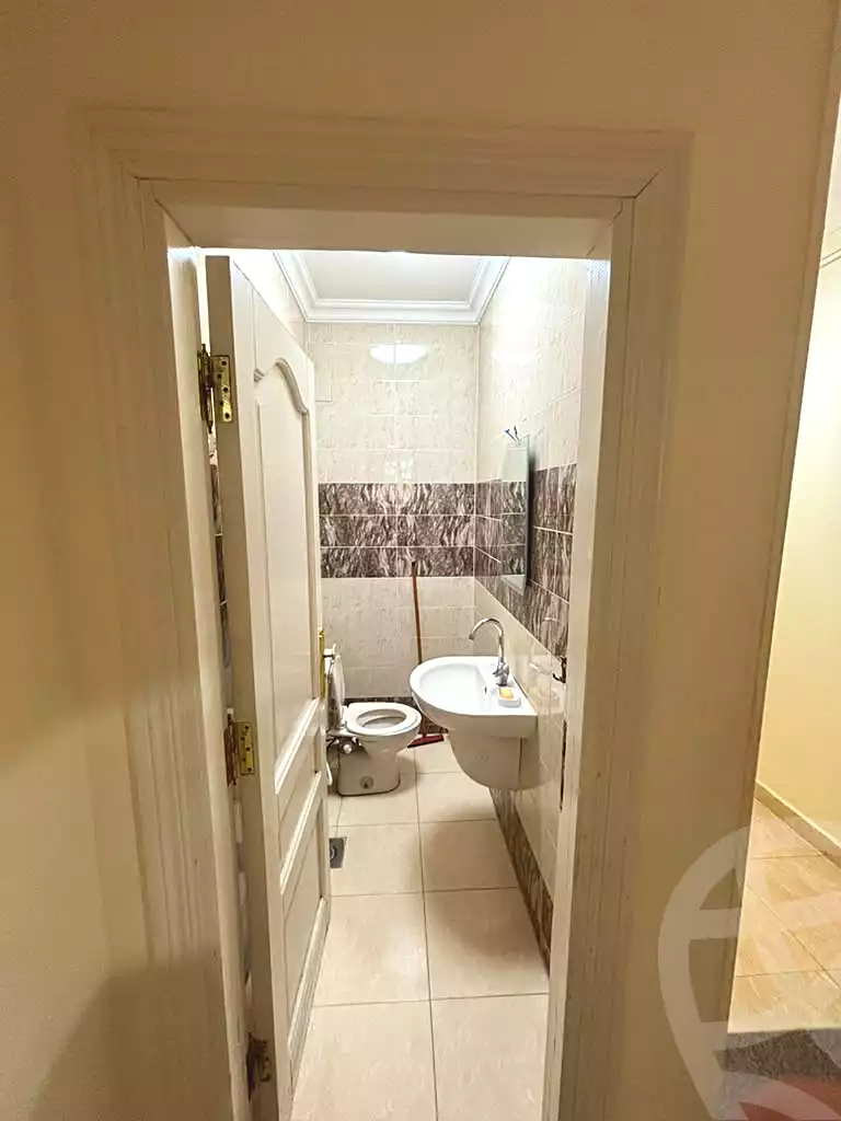 https://aqarmap.com.eg/ar/listing/7179832-for-sale-cairo-new-cairo-el-ahyaa-third-neighborhood-street-2
