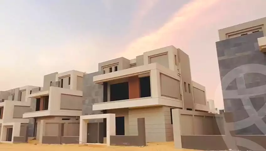 https://aqarmap.com.eg/en/listing/7180110-for-sale-cairo-new-cairo-compounds-el-patio-town-compound-la-vista