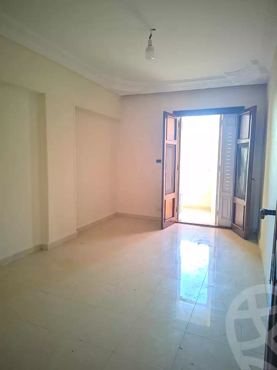 https://aqarmap.com.eg/ar/listing/7181124-for-sale-alexandria-al-agamy-el-hanouvel-al-haded-we-al-soulb-st