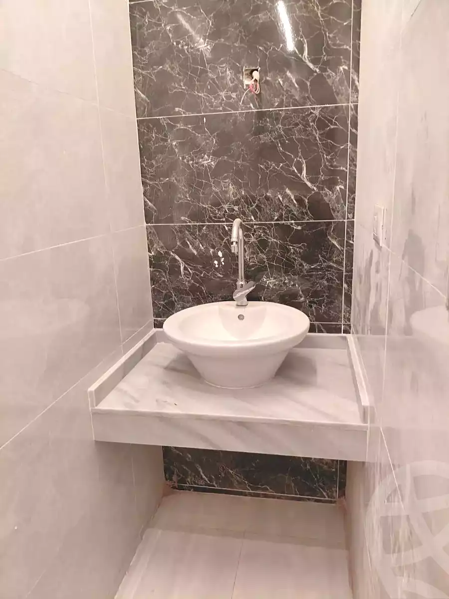 https://aqarmap.com.eg/ar/listing/7181048-for-sale-alexandria-ganaklis-shr-bw-qyr-tryq-lhry