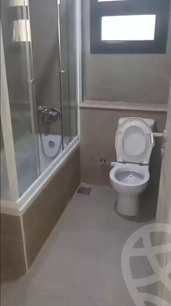 شقة بـ٣ غرف نوم في فيفث سكوير المراسم، صورة ٦ من ٨
