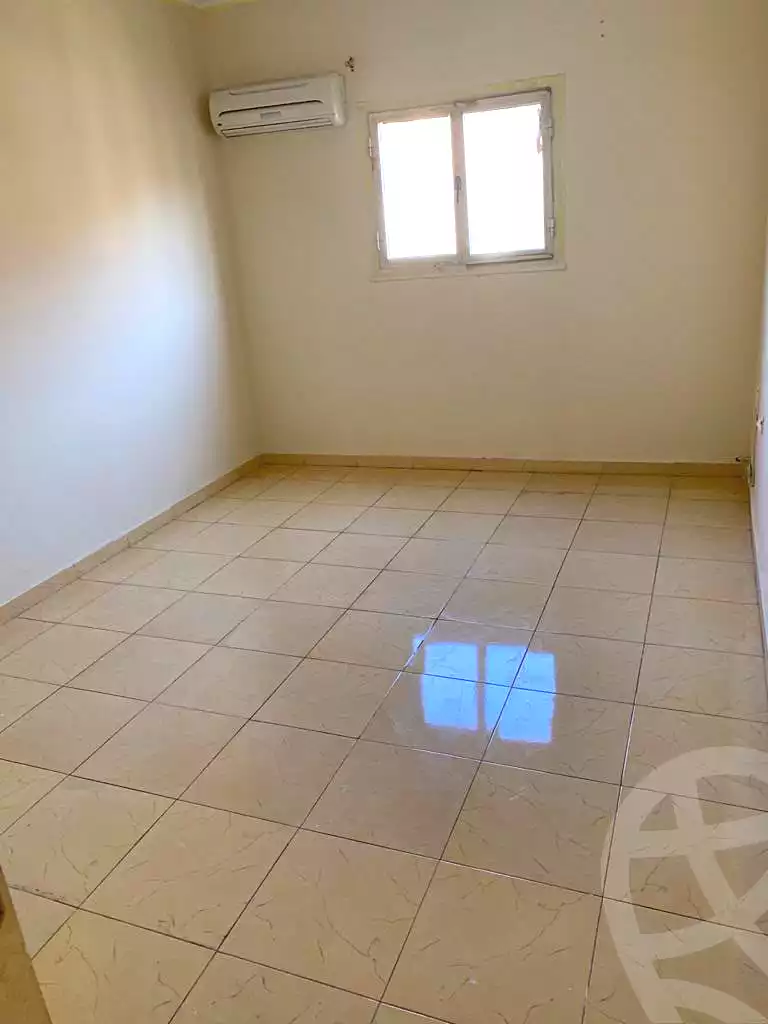 https://aqarmap.com.eg/ar/listing/7181790-for-sale-cairo-6th-of-october-el-ahyaa-neighborhood-4th-neighbourhood-2