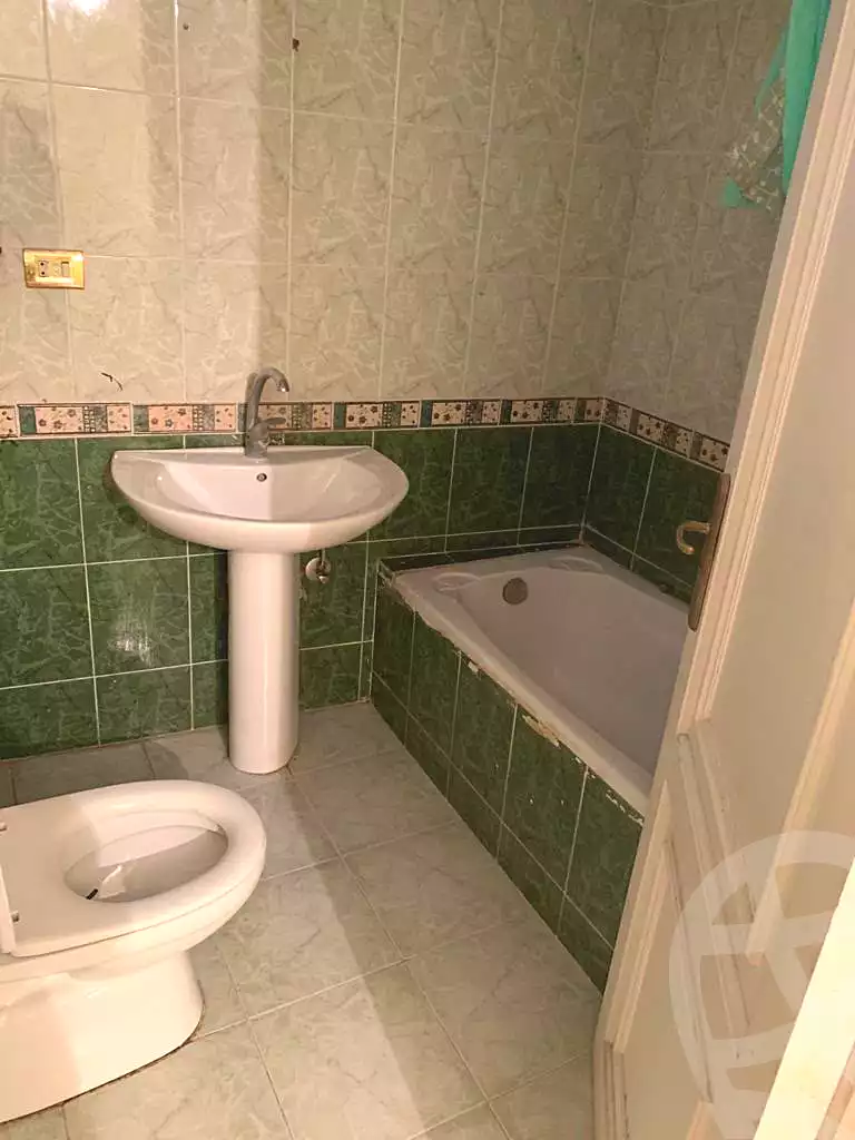 https://aqarmap.com.eg/ar/listing/7181790-for-sale-cairo-6th-of-october-el-ahyaa-neighborhood-4th-neighbourhood-2