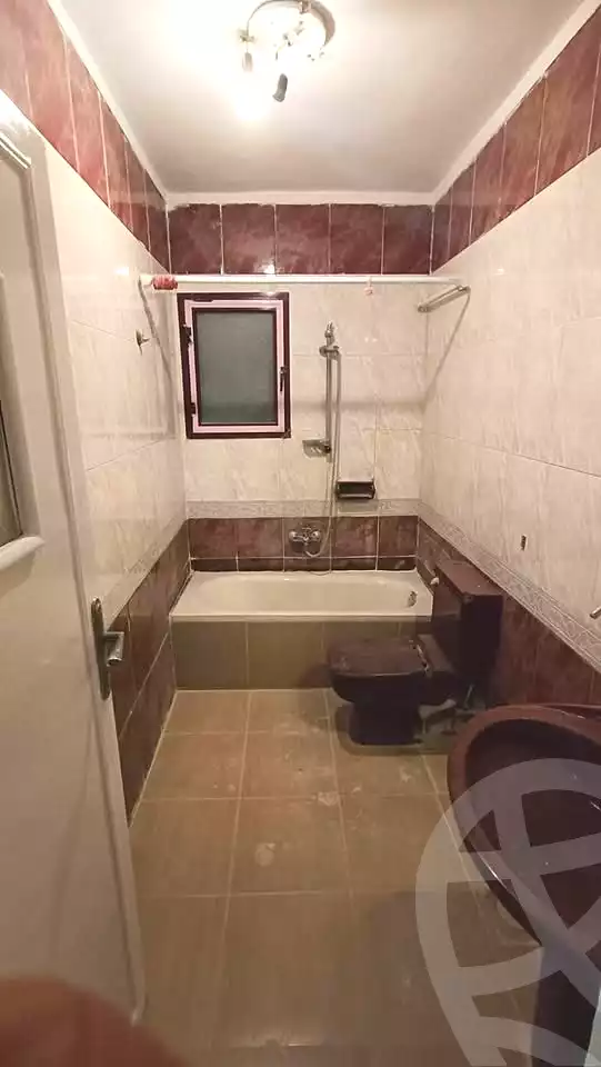 https://aqarmap.com.eg/en/listing/7182323-for-sale-alexandria-ganaklis-shr-bw-qyr-tryq-lhry