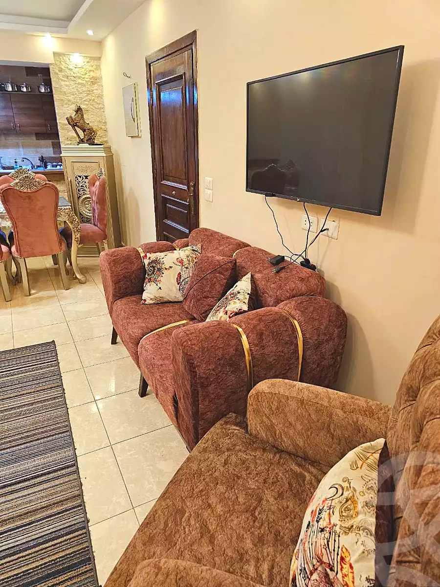 https://aqarmap.com.eg/ar/listing/7182388-for-rent-cairo-6th-of-october-el-ahyaa-neighborhood-2nd-divided-from-al-kafrawei-st