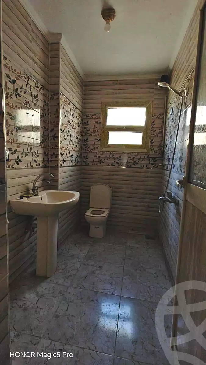https://aqarmap.com.eg/ar/listing/7182667-for-sale-cairo-helwan-helwan-el-sharkeya-mostafa-safwat-st