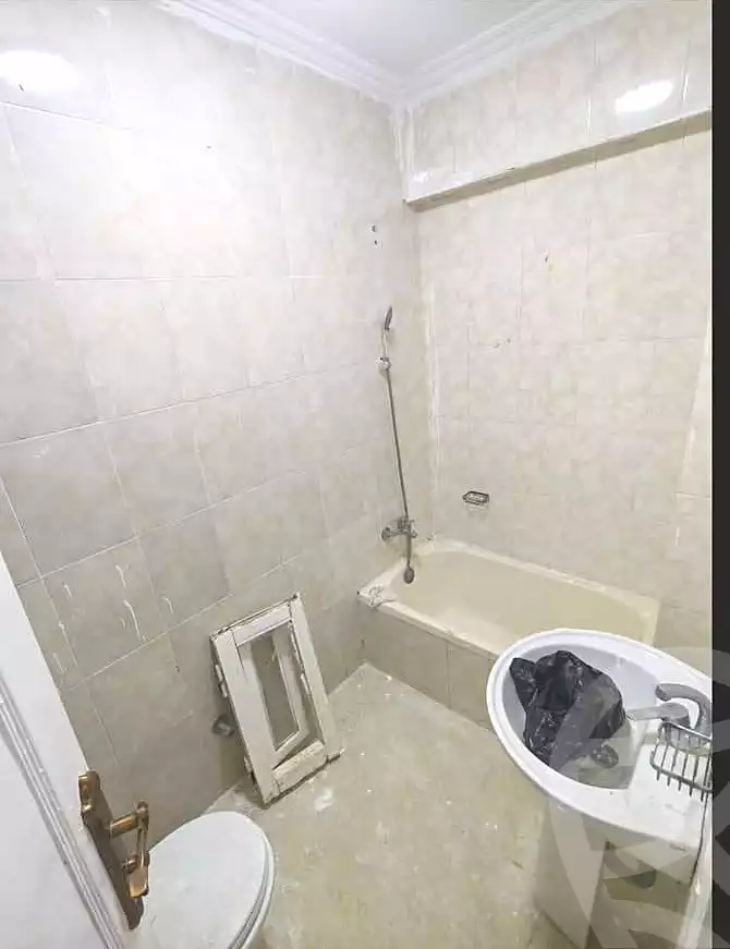 https://aqarmap.com.eg/en/listing/7182746-for-sale-alexandria-al-agamy-el-hanouvel-al-asdakaa-st