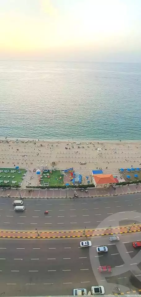 https://aqarmap.com.eg/en/listing/7182991-for-sale-alexandria-el-montazah-el-geesh