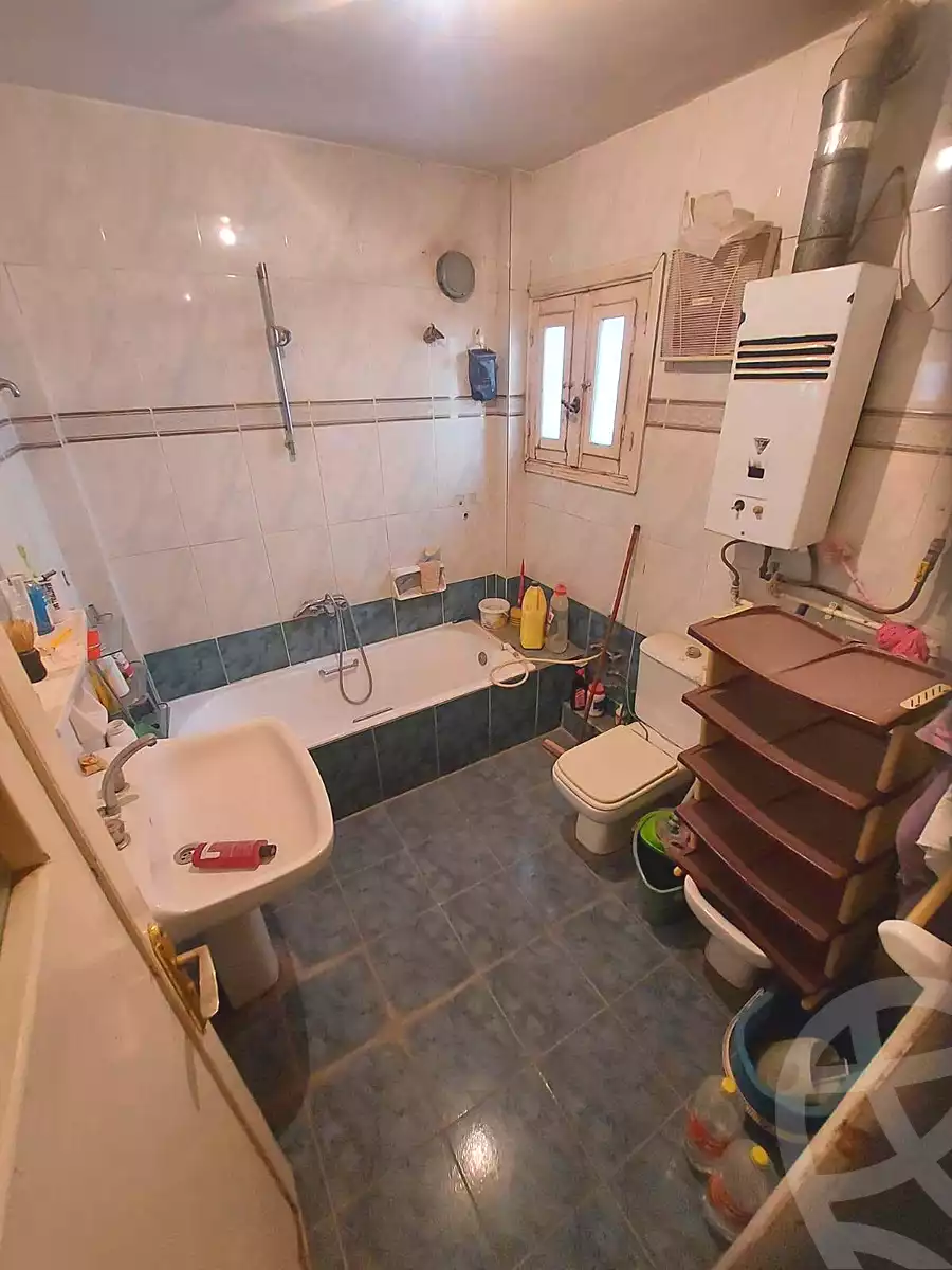https://aqarmap.com.eg/en/listing/7183155-for-sale-cairo-helwan-helwan-el-sharkeya-borhan-st