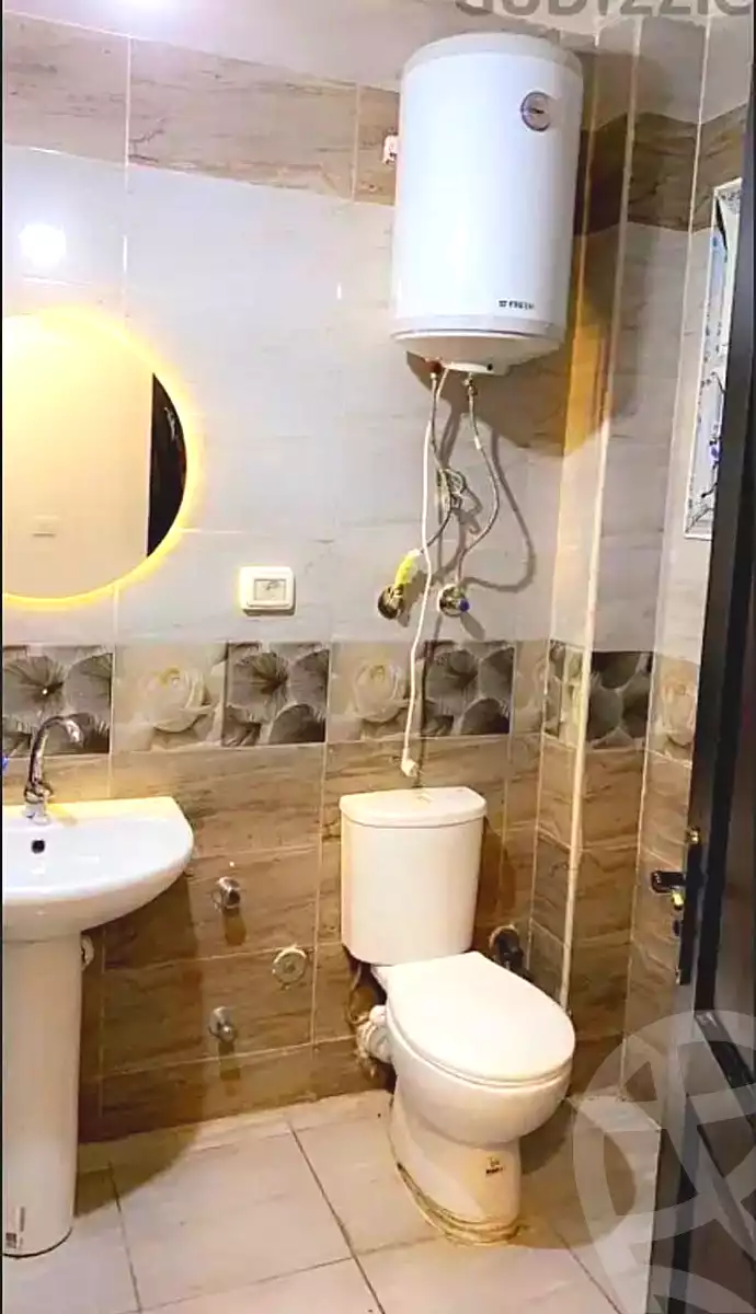 https://aqarmap.com.eg/ar/listing/7183323-for-sale-cairo-new-cairo-lrhb-city-phase-1-ali-amin-st