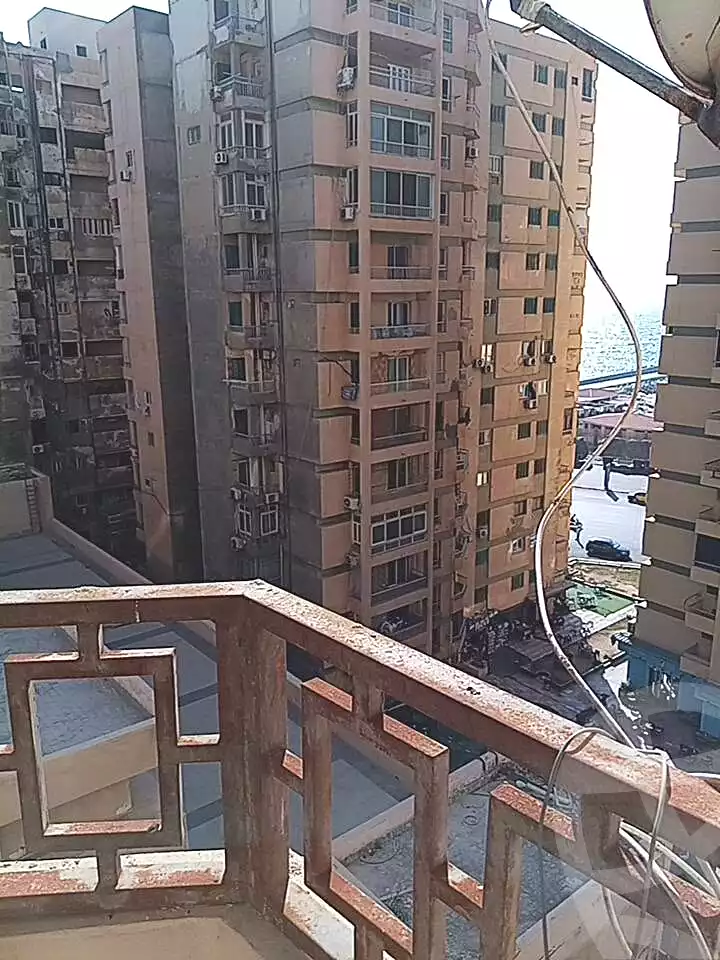 https://aqarmap.com.eg/ar/listing/7183327-for-sale-alexandria-lauran