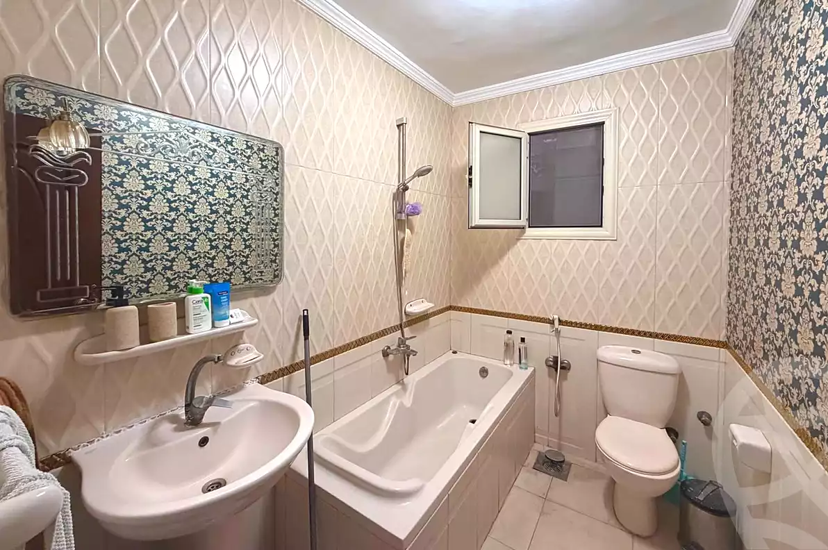 https://aqarmap.com.eg/en/listing/7184013-for-sale-alexandria-camp-cesar-port-said-street