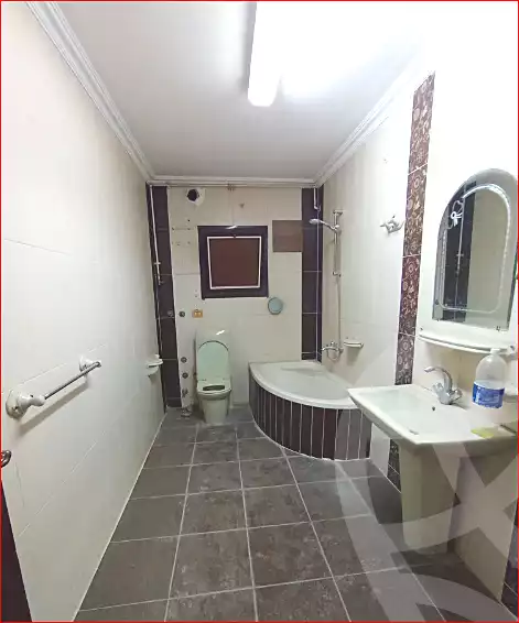 https://aqarmap.com.eg/ar/listing/7184615-for-rent-cairo-helwan-mostafa-fahmy-st