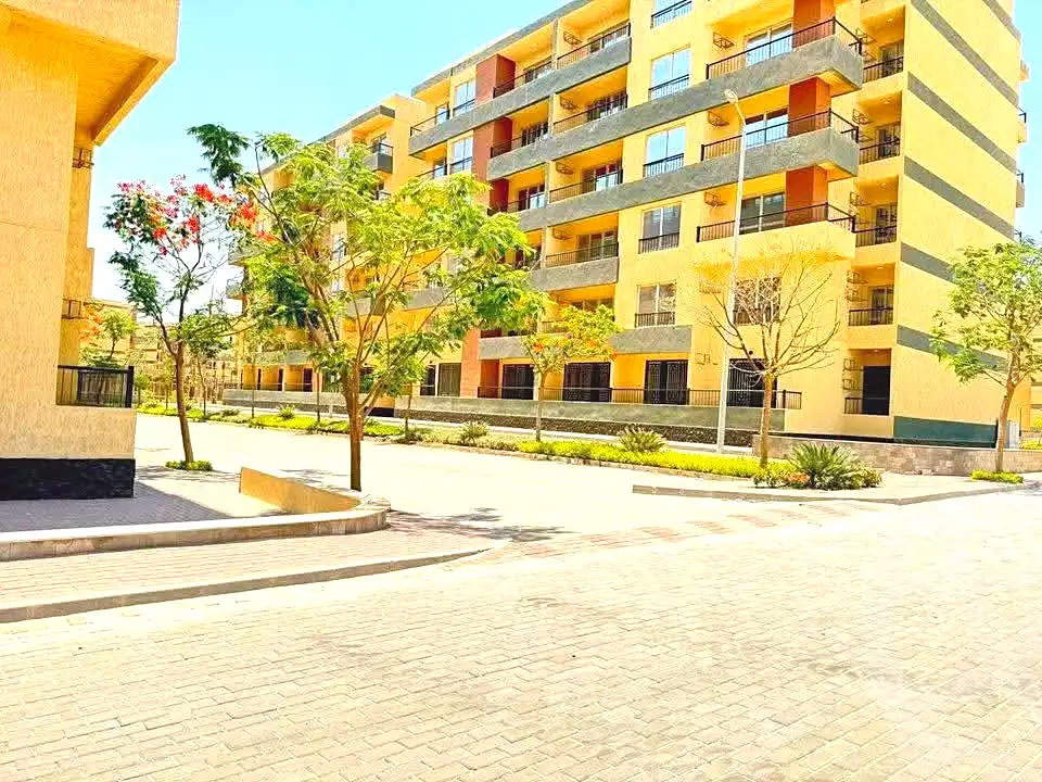 https://aqarmap.com.eg/ar/listing/7184702-for-sale-cairo-6th-of-october-el-tawsaat-el-shamalya-ltws-t-lsyhy-lshmly
