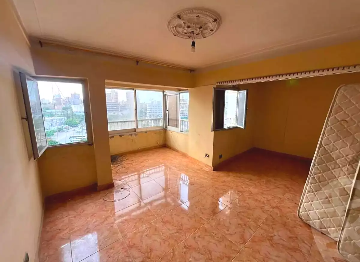 https://aqarmap.com.eg/ar/listing/7184707-for-rent-alexandria-moharram-bey