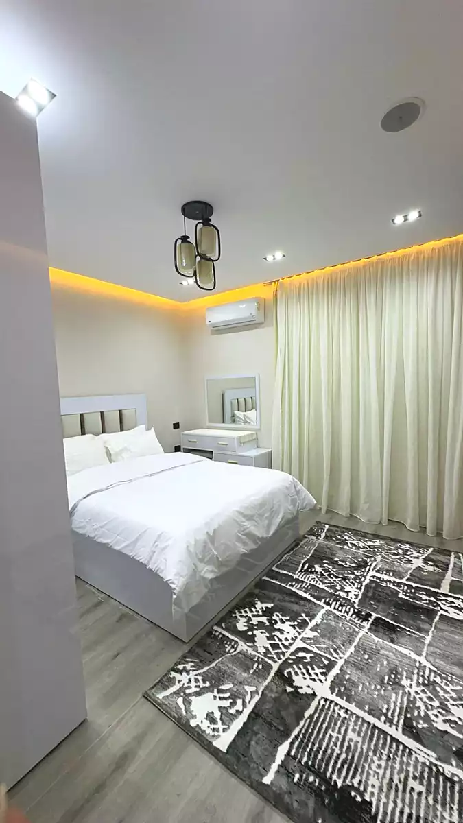 https://aqarmap.com.eg/en/listing/7184730-for-rent-cairo-new-cairo-compounds-hyde-park-business-district