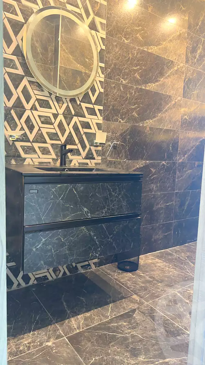 https://aqarmap.com.eg/en/listing/7184730-for-rent-cairo-new-cairo-compounds-hyde-park-business-district