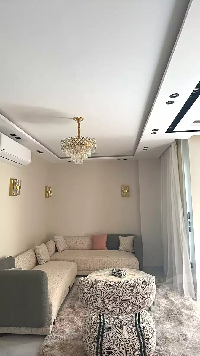 https://aqarmap.com.eg/en/listing/7184730-for-rent-cairo-new-cairo-compounds-hyde-park-business-district