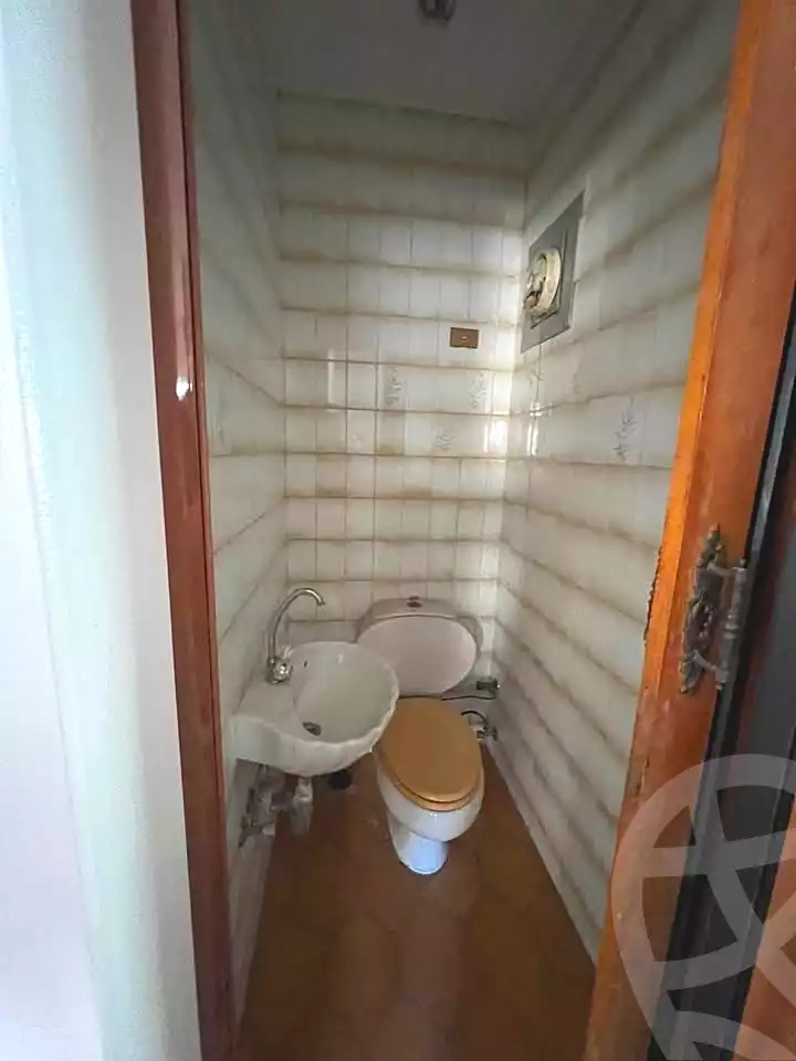https://aqarmap.com.eg/ar/listing/7185533-for-sale-alexandria-fyktwry-shr-jml-bd-lnsr