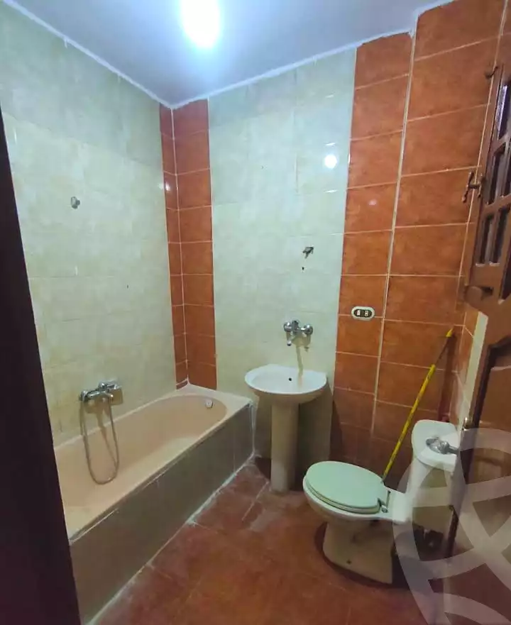 https://aqarmap.com.eg/en/listing/7185838-for-sale-alexandria-lsywf-el-falki