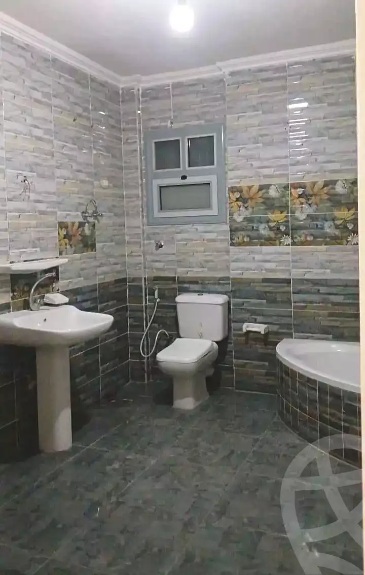 https://aqarmap.com.eg/ar/listing/7186080-for-sale-alexandria-al-agamy-lbytsh-al-kaada-st