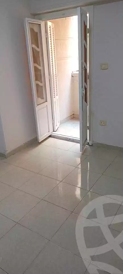 https://aqarmap.com.eg/ar/listing/7186140-for-sale-alexandria-sydy-bshr-sydy-bshr-bhry-gamal-abd-el-nasir-st
