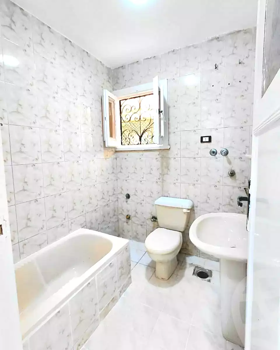 https://aqarmap.com.eg/en/listing/7186588-for-sale-alexandria-al-agamy-shataa-el-nakheel