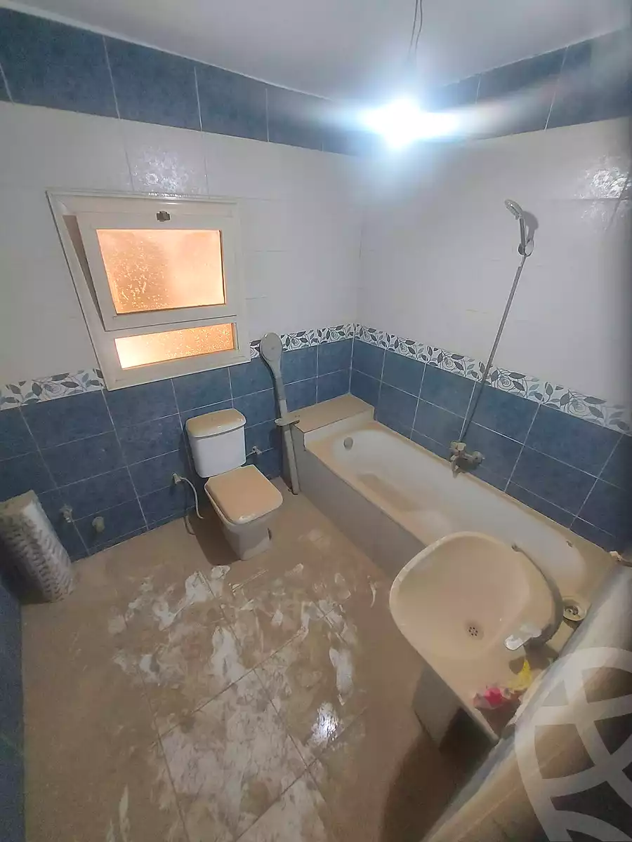https://aqarmap.com.eg/ar/listing/7186648-for-sale-cairo-helwan-el-shareaa-el-sharby-st
