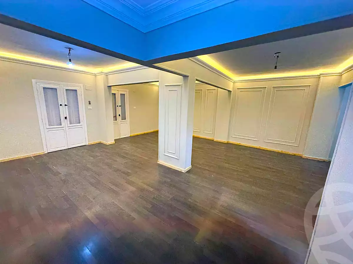 https://aqarmap.com.eg/ar/listing/7187045-for-sale-cairo-helwan-helwan-el-sharkeya-abd-el-rahman-pasha-st
