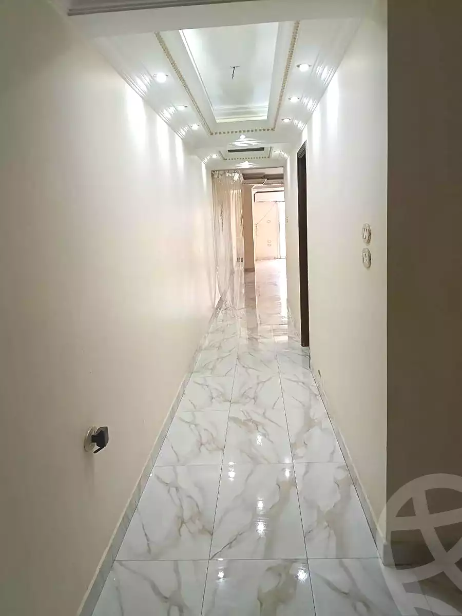 https://aqarmap.com.eg/en/listing/7187504-for-sale-cairo-helwan-ahmed-enci-st