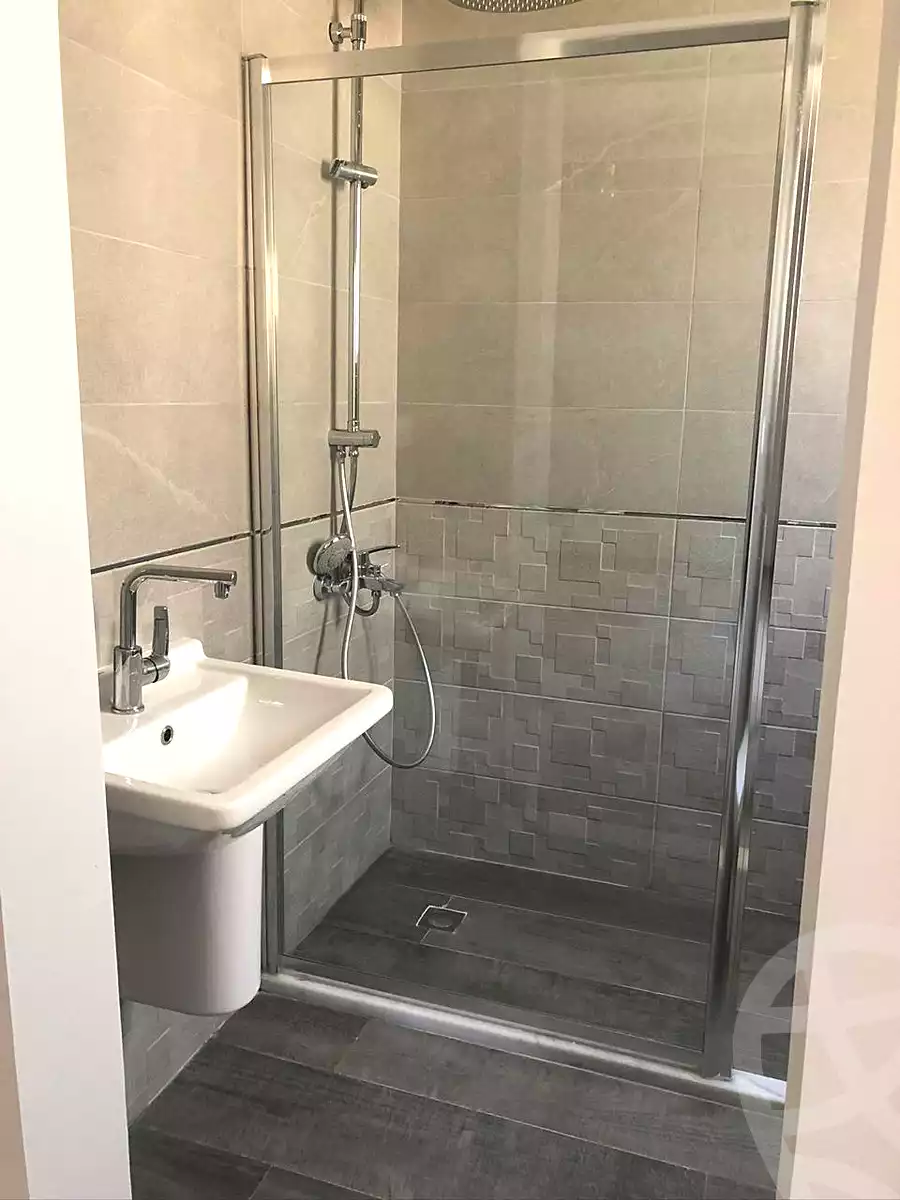 https://aqarmap.com.eg/en/listing/7187613-for-sale-cairo-new-cairo-compounds-kmbwnd-ldf-lwtny