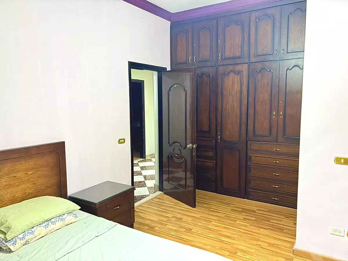 https://aqarmap.com.eg/ar/listing/7187727-for-rent-cairo-new-cairo-el-ahyaa-fourth-neighborhood-street-1