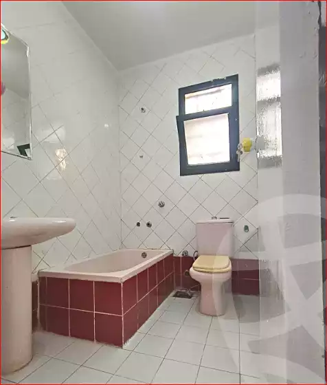https://aqarmap.com.eg/ar/listing/7187963-for-sale-alexandria-al-agamy-shataa-el-nakheel
