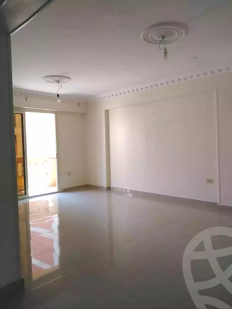https://aqarmap.com.eg/ar/listing/7188149-for-rent-alexandria-miami-shr-jml-bd-lnsr