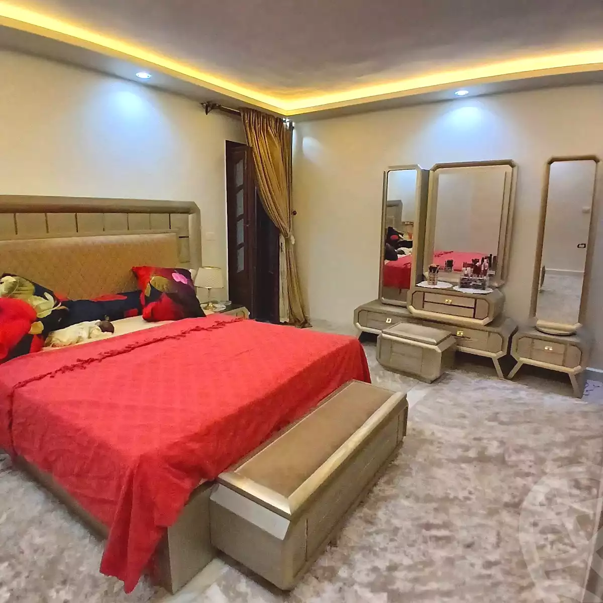 https://aqarmap.com.eg/ar/listing/7188810-for-sale-alexandria-al-agamy-lbytsh-el-hanafeya-st