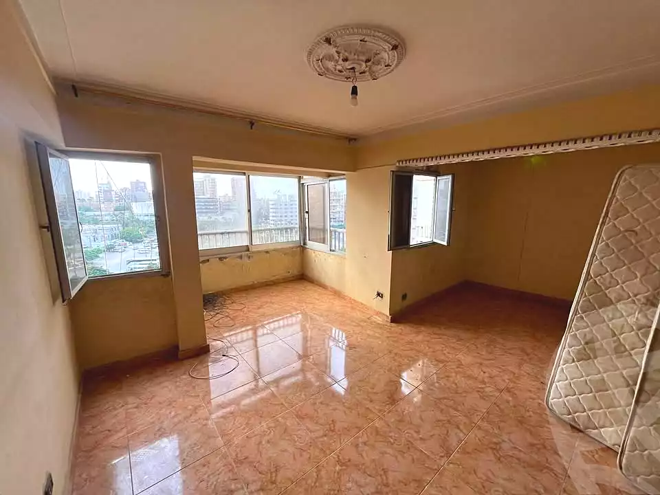 https://aqarmap.com.eg/ar/listing/7188921-for-rent-alexandria-moharram-bey
