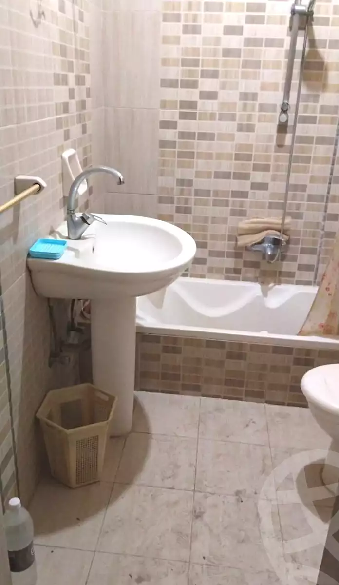 https://aqarmap.com.eg/ar/listing/7189193-for-rent-cairo-ain-shams-jsr-lswys-kamal-hegab-st