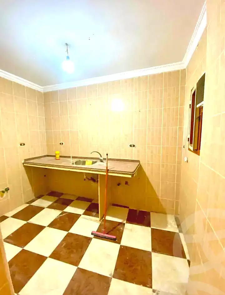 https://aqarmap.com.eg/ar/listing/7189514-for-sale-alexandria-al-agamy-lbytsh-ain-shams-st