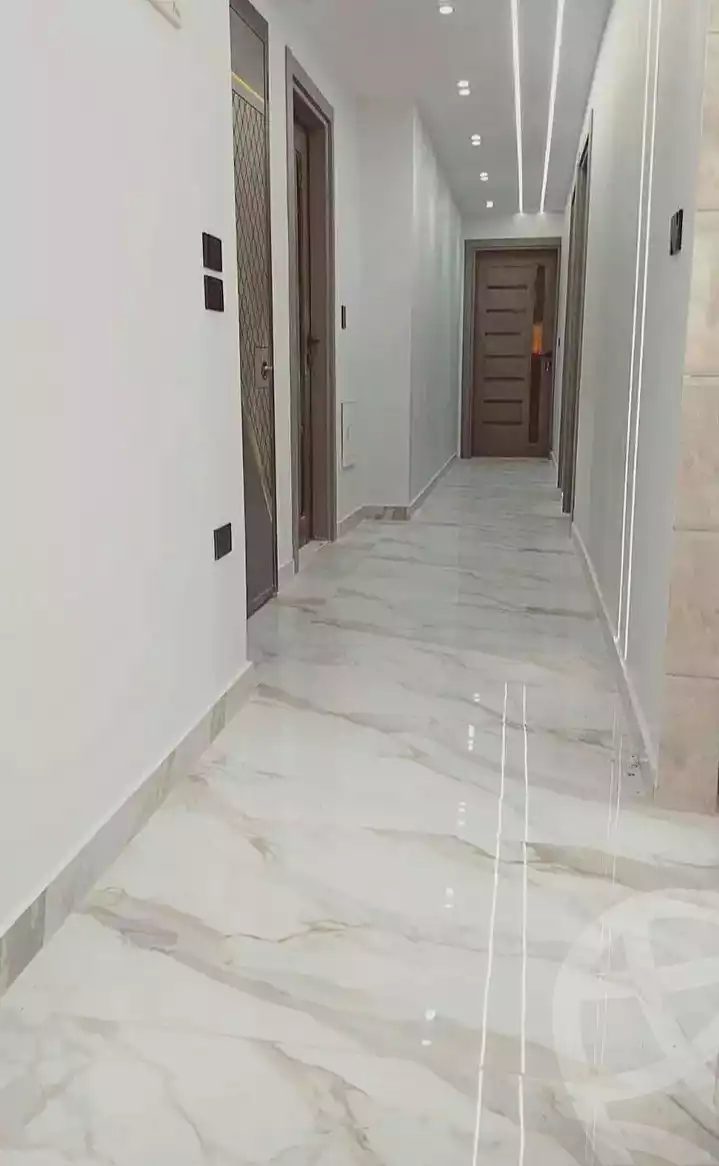 https://aqarmap.com.eg/ar/listing/7189697-for-rent-alexandria-moharram-bey-moharram-bek-st