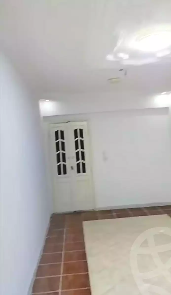 https://aqarmap.com.eg/ar/listing/7189909-for-rent-alexandria-new-miami-eskot