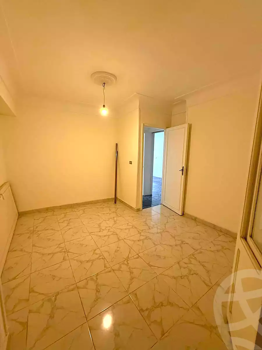 https://aqarmap.com.eg/ar/listing/7190276-for-sale-alexandria-sydy-bshr-sydy-bshr-qbly