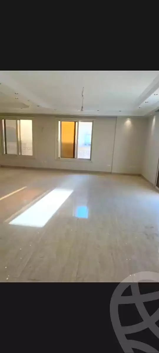 https://aqarmap.com.eg/ar/listing/7190461-for-sale-cairo-new-cairo-south-investors-mohammed-nagib-axis-st