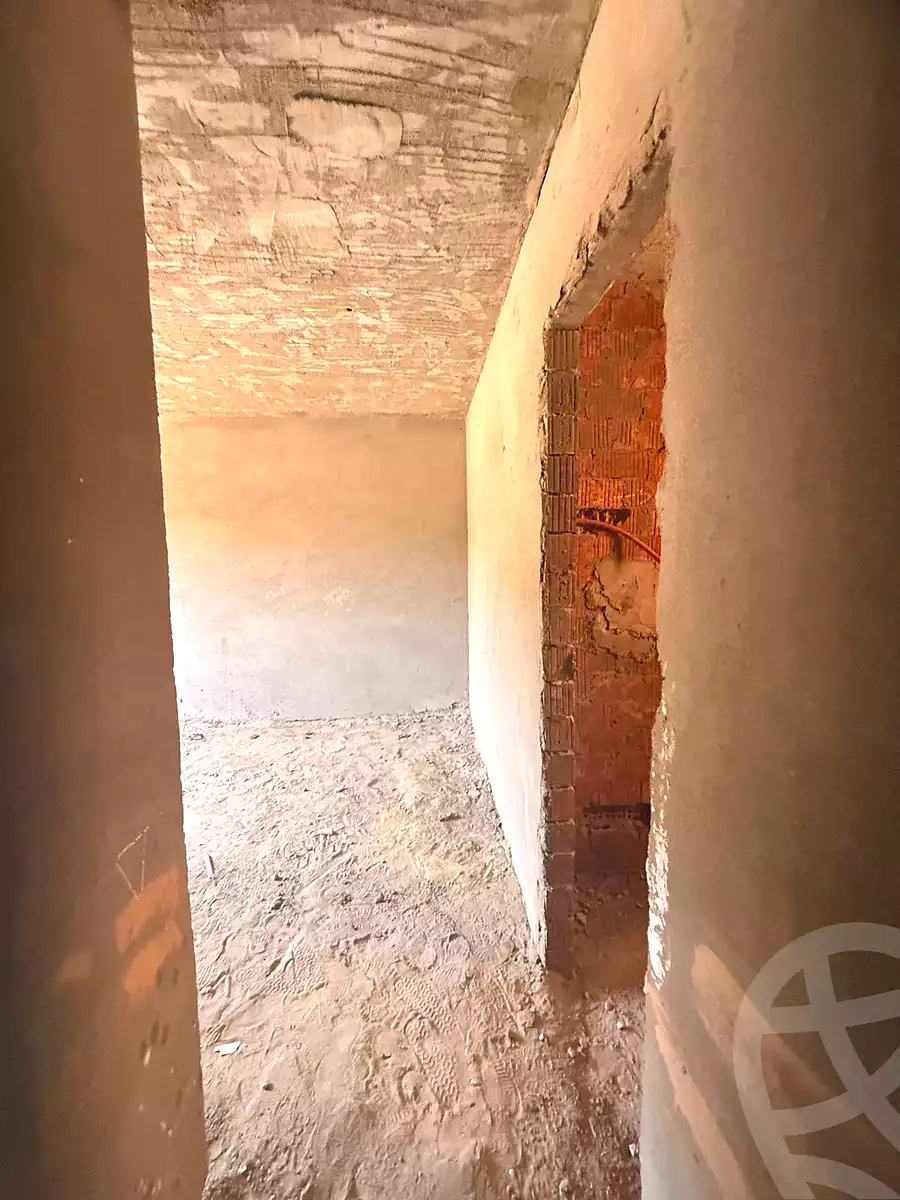 https://aqarmap.com.eg/en/listing/7190477-for-sale-cairo-new-cairo-compounds-el-ashrafia