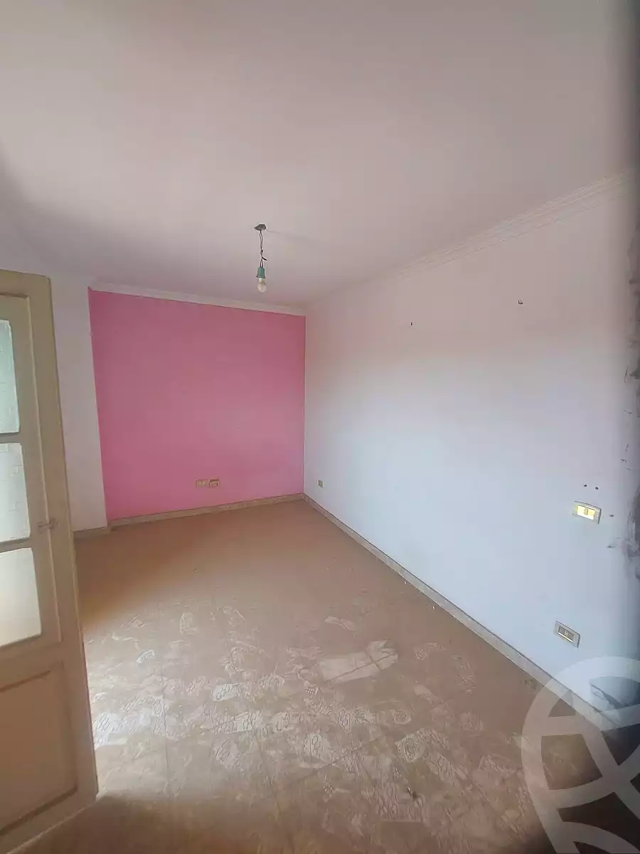 https://aqarmap.com.eg/ar/listing/7190672-for-sale-cairo-helwan-el-shareaa-el-sharby-st