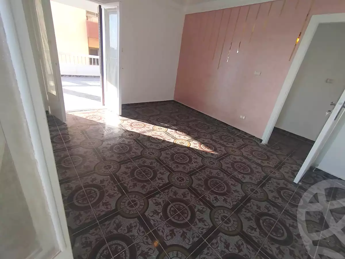 https://aqarmap.com.eg/en/listing/7191420-for-sale-alexandria-al-agamy-el-hanouvel-el-zahraa-city-st